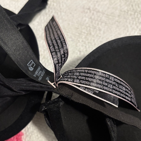 Victoria's Secret Black Smooth Padded T-Shirt Bra - Picture 2 of 7